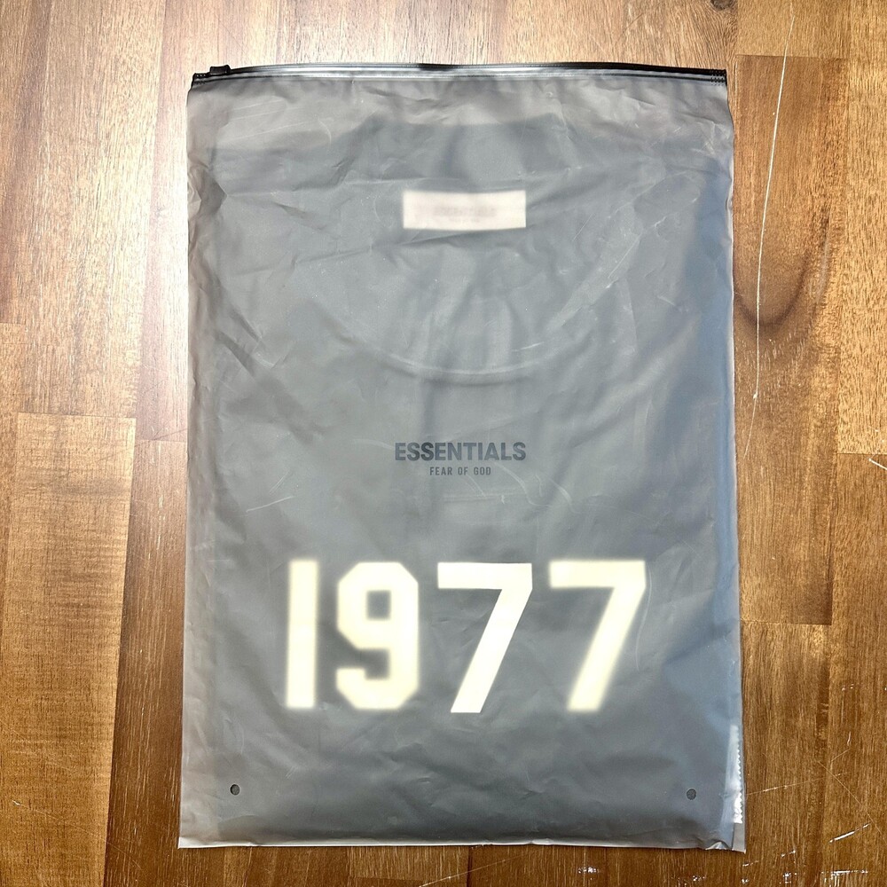 ESSENTIALS Fear of God Shirt Mens Large Iron Gray 1977 Graphic Short Sleeve Tee
